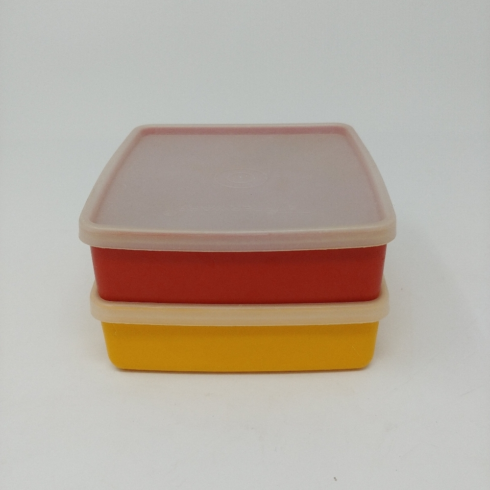 Lot of 2 - Tupperware Sandwich Keepers